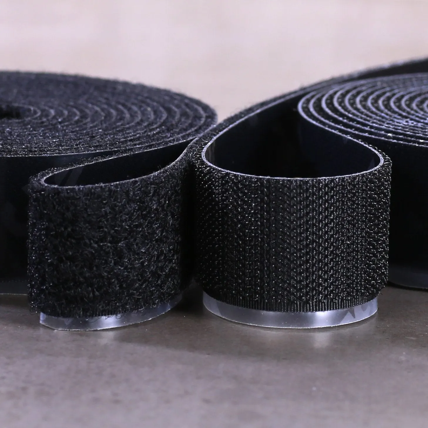 3M Hook and Loop Tape with Box Cutter