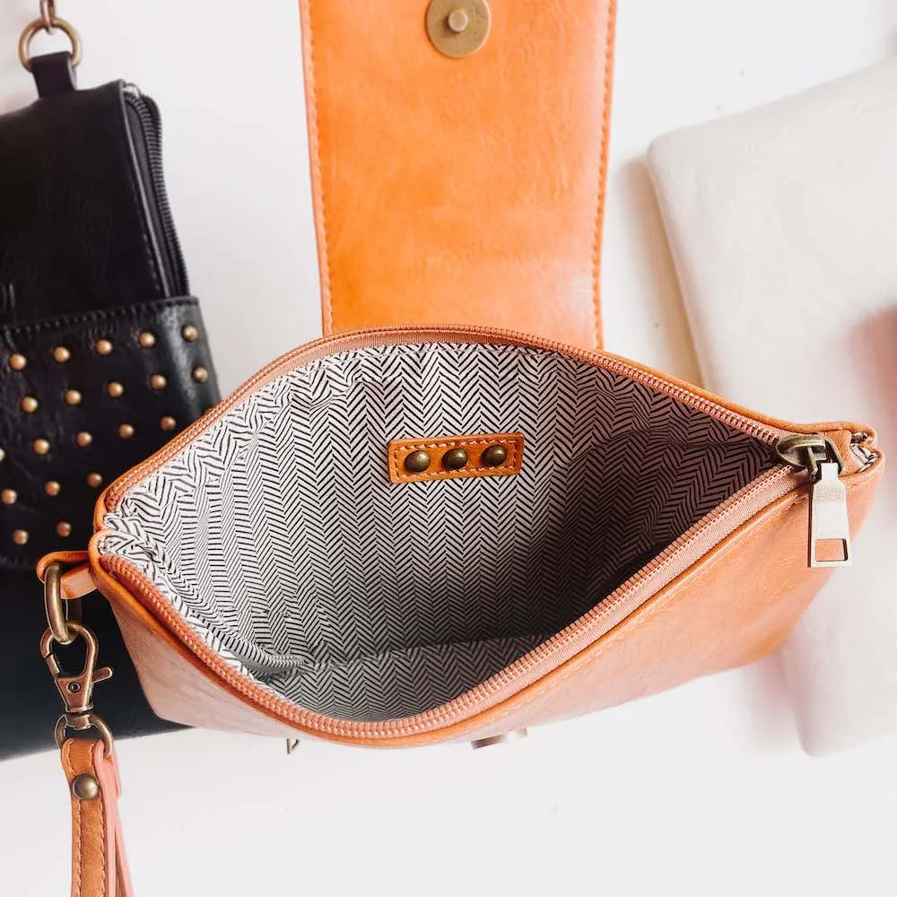 PRETTY SIMPLE Riviera Maya Rivet Clutch