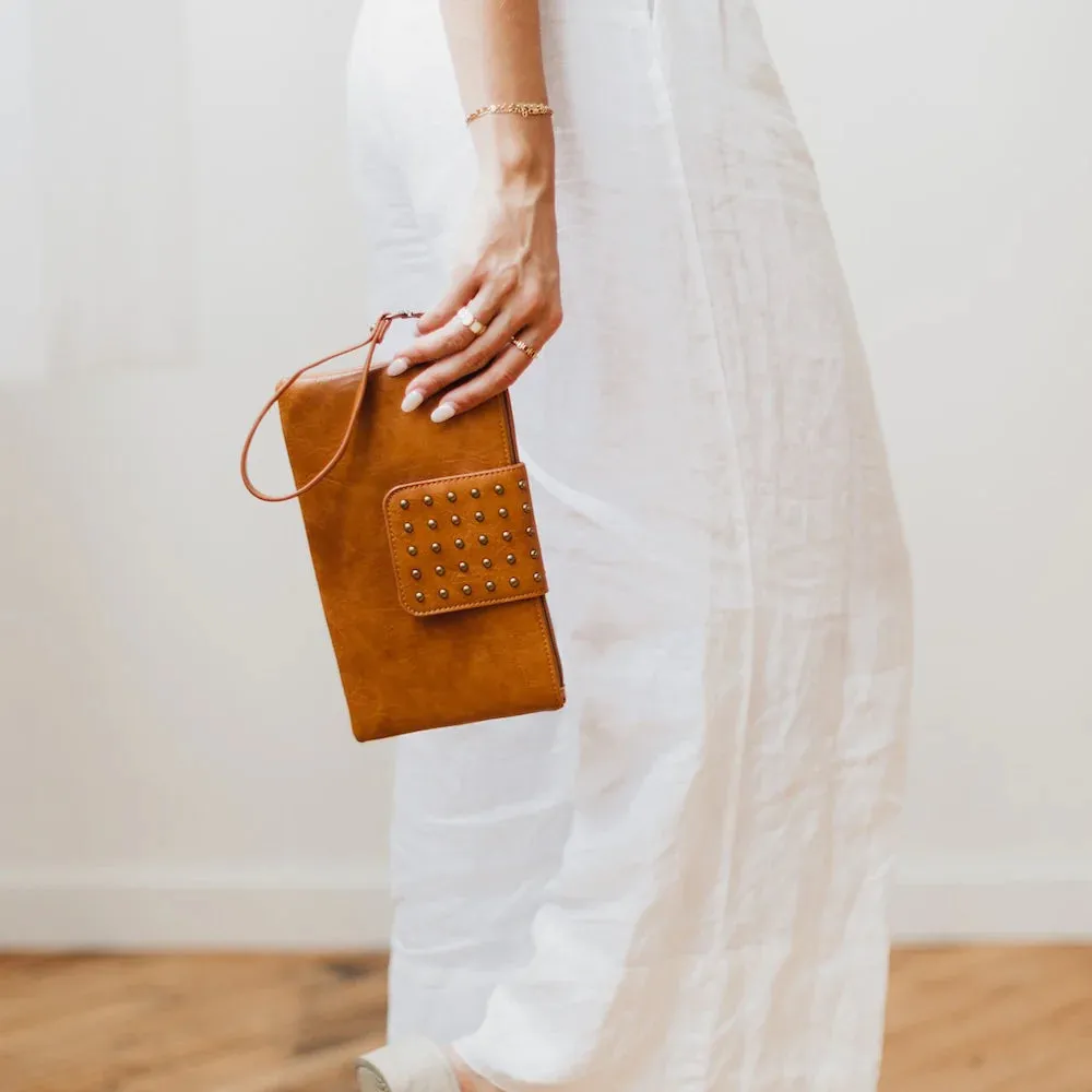 PRETTY SIMPLE Riviera Maya Rivet Clutch