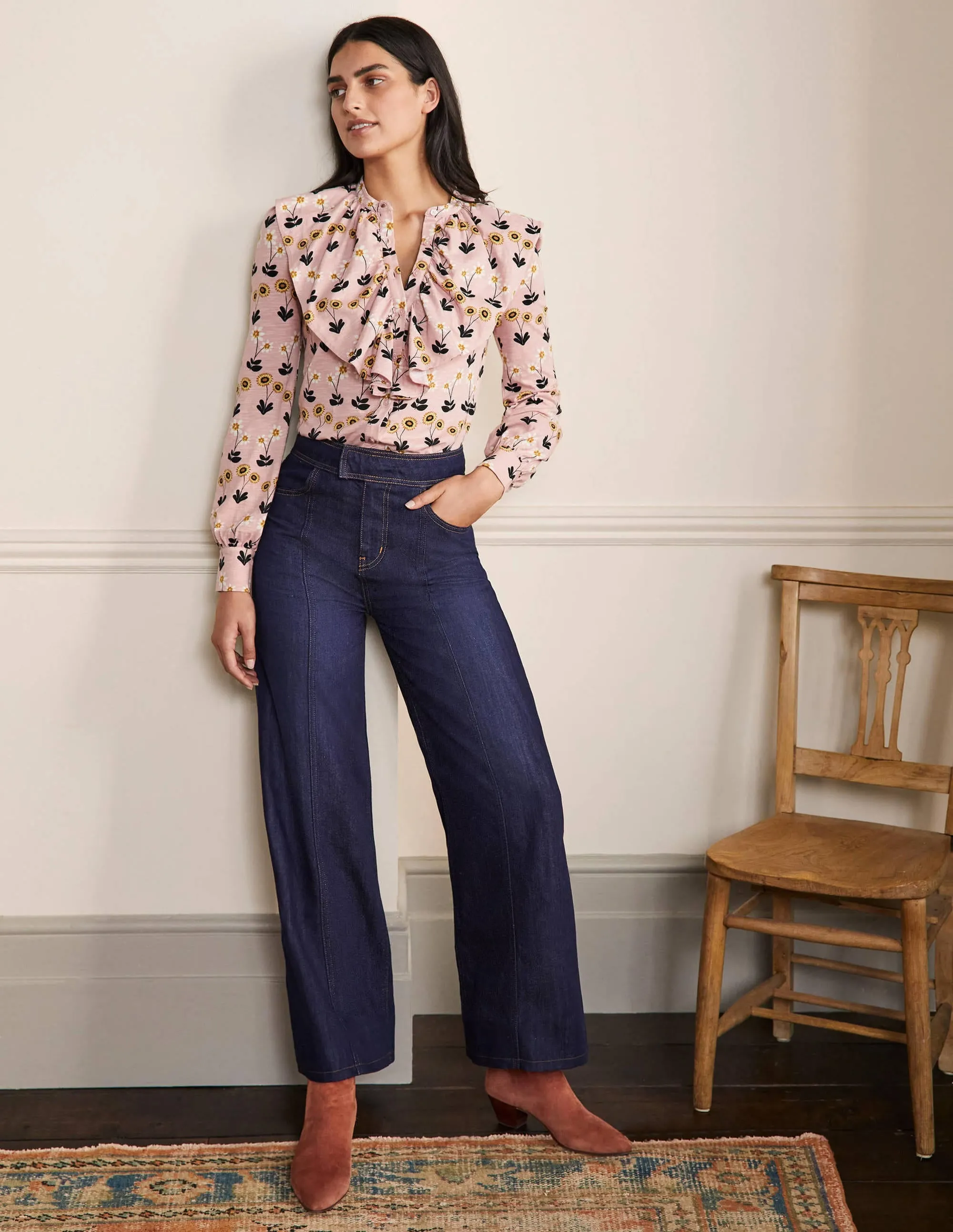 Ruffle Front Jersey Shirt-Milkshake, Delicate Daisy