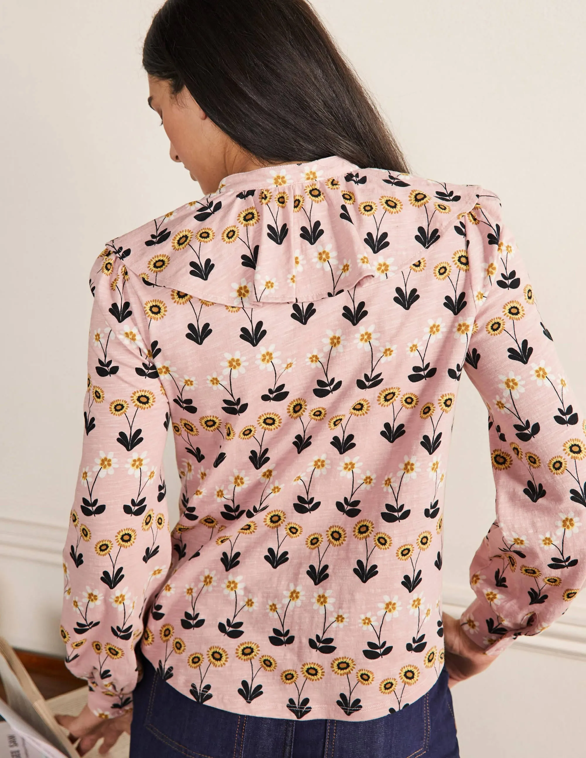 Ruffle Front Jersey Shirt-Milkshake, Delicate Daisy