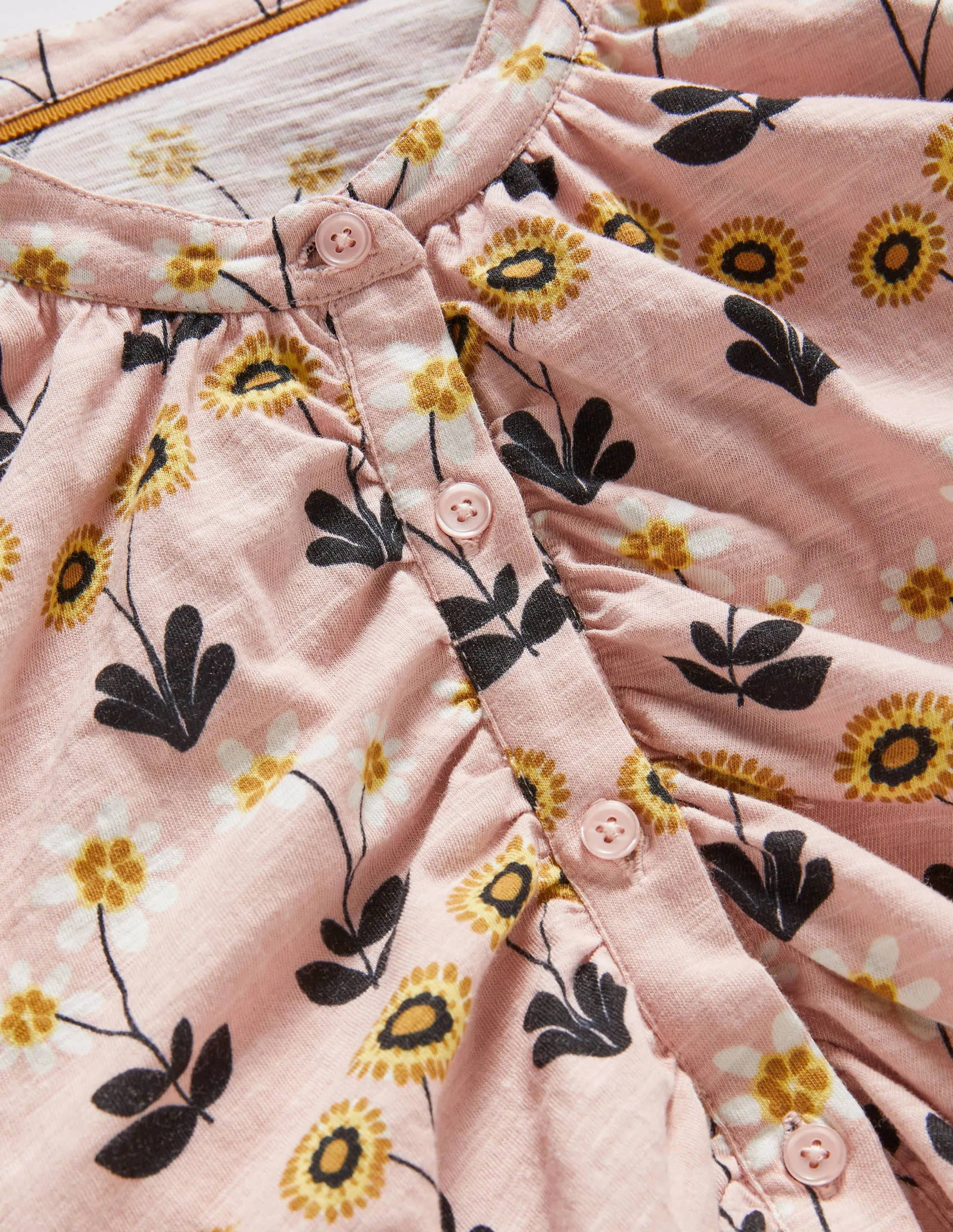 Ruffle Front Jersey Shirt-Milkshake, Delicate Daisy