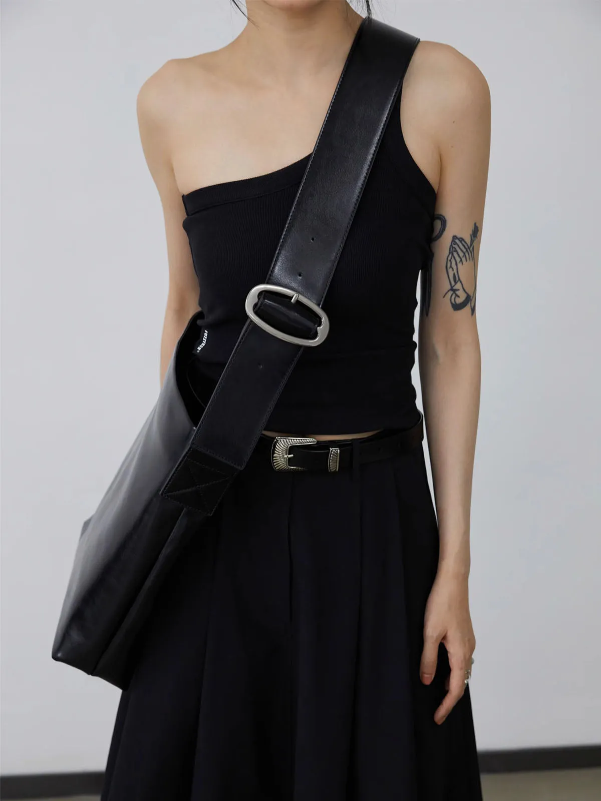 Wide Shoulder Strap Large Capacity Tote Bag With Buckles