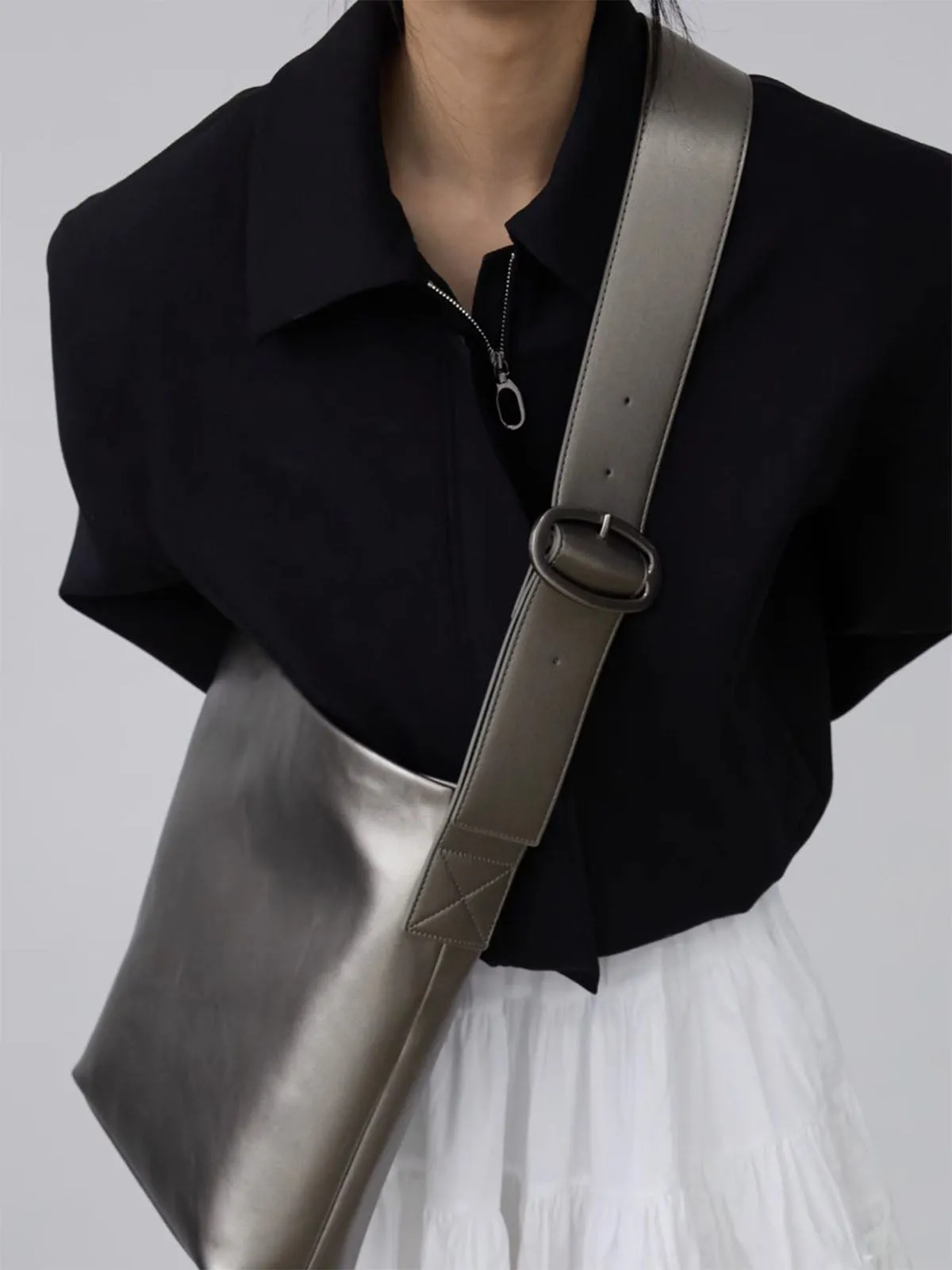 Wide Shoulder Strap Large Capacity Tote Bag With Buckles