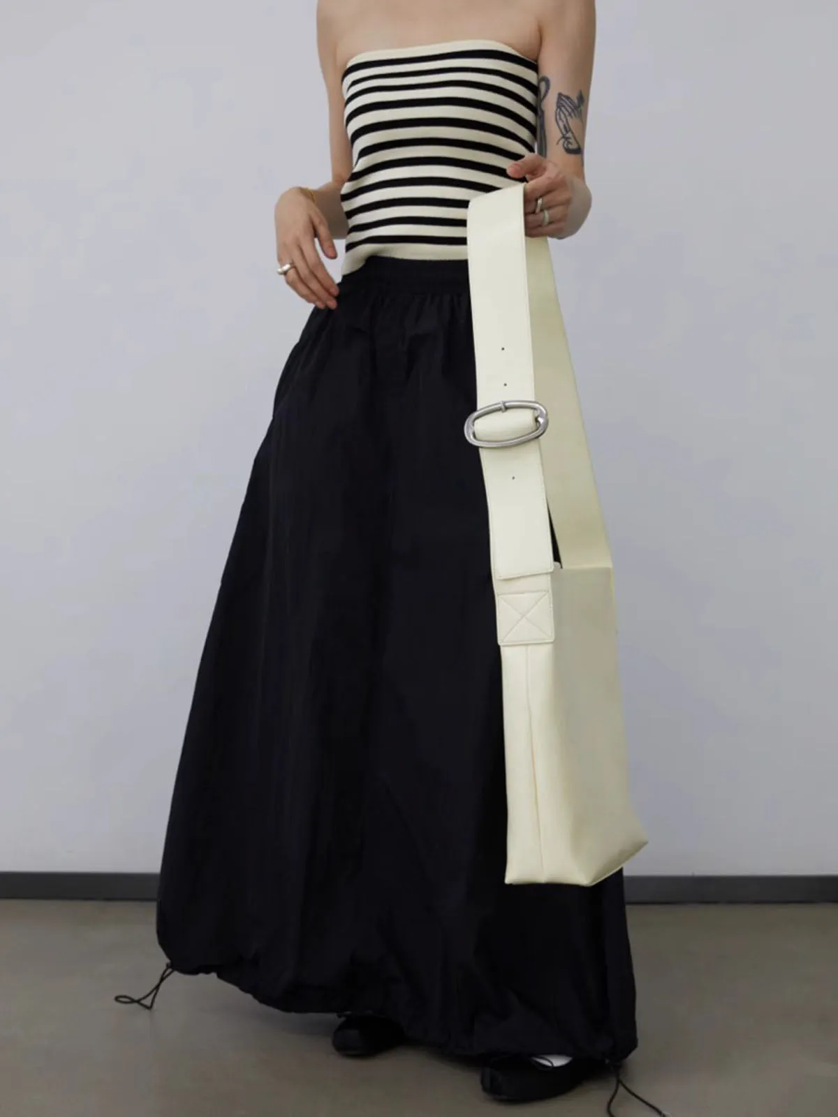 Wide Shoulder Strap Large Capacity Tote Bag With Buckles